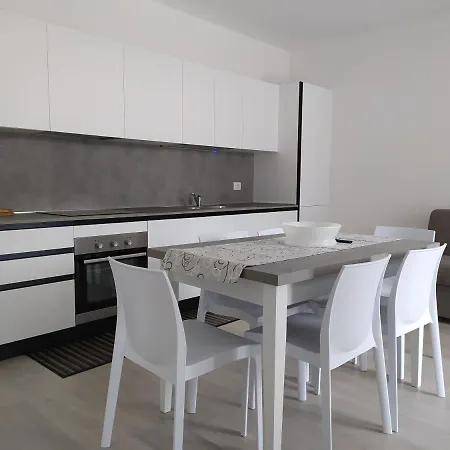 F2 - Black And White * Lido di Jesolo