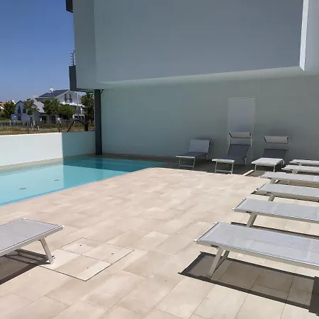 F2 - Black And White Διαμέρισμα *