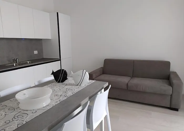 F2 - Black And White Appartement *